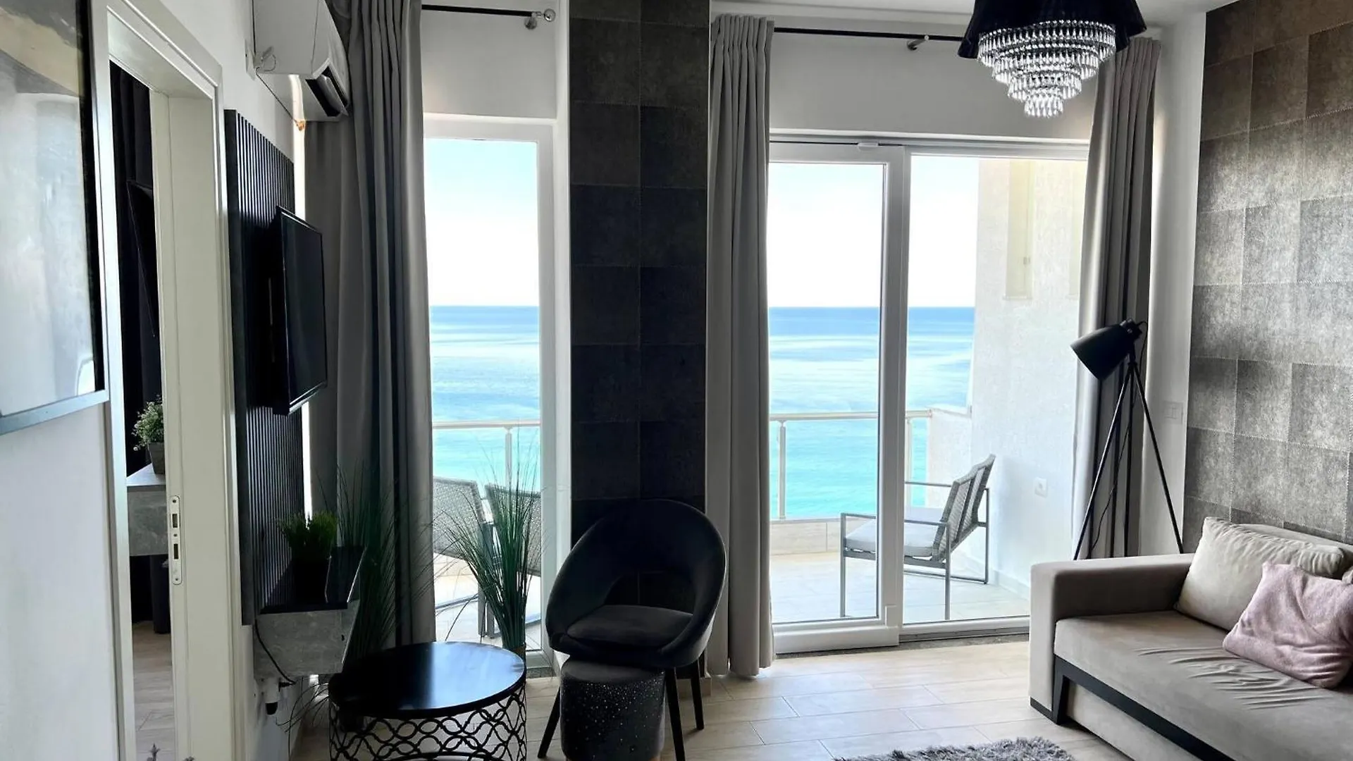 Luxury Apartment By The Ionian Sea Sarandë